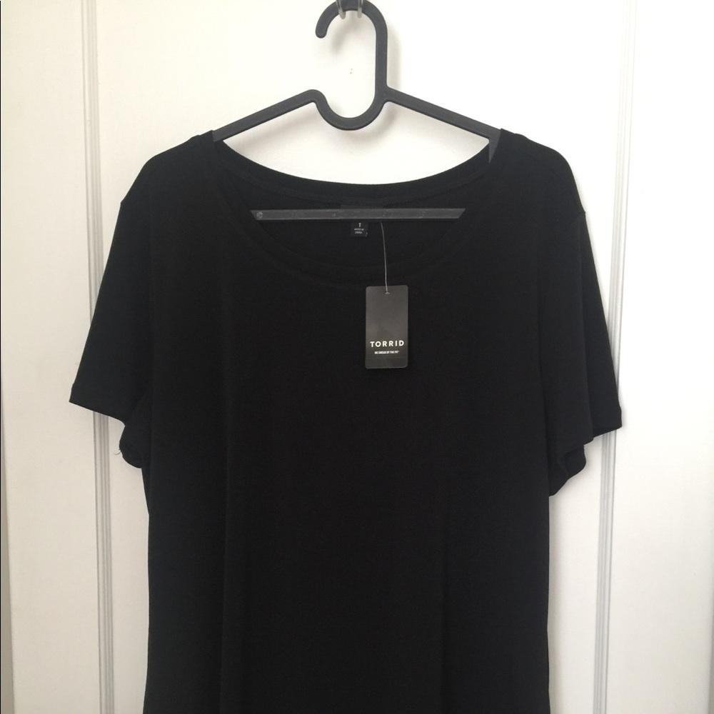 Black TORRID T-shirt stretch drape NWT